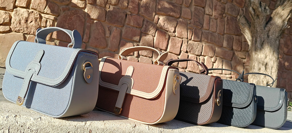 حقيبة نسائيةأنيقة و عصرية